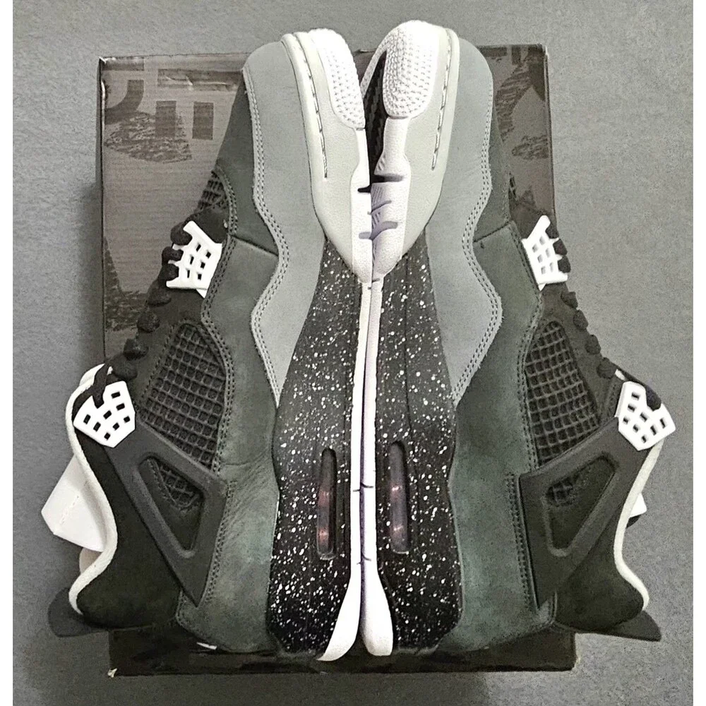 Air Jordan 4 Retro 